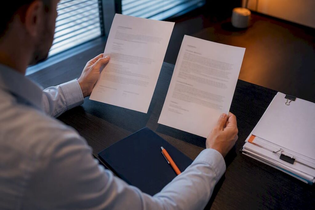 Offer letter and employment contract comparison