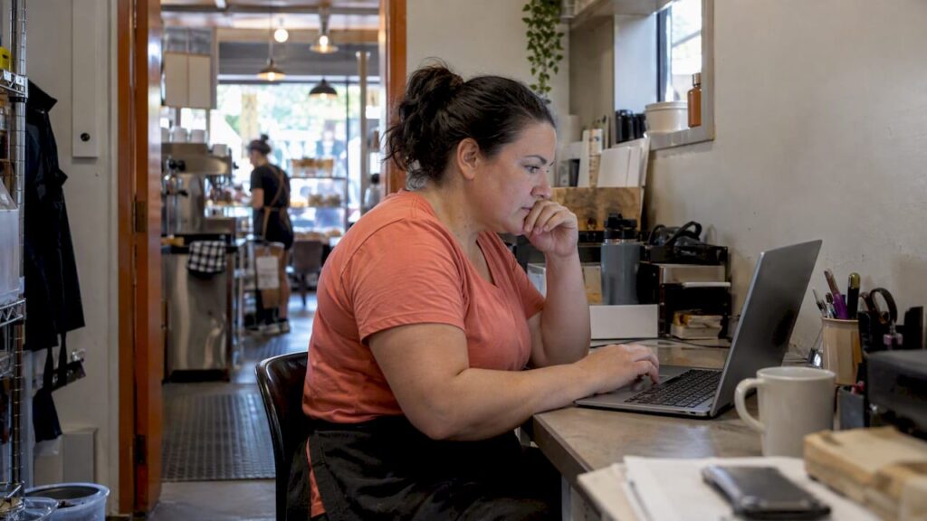 Café owner researching ways to find staff
